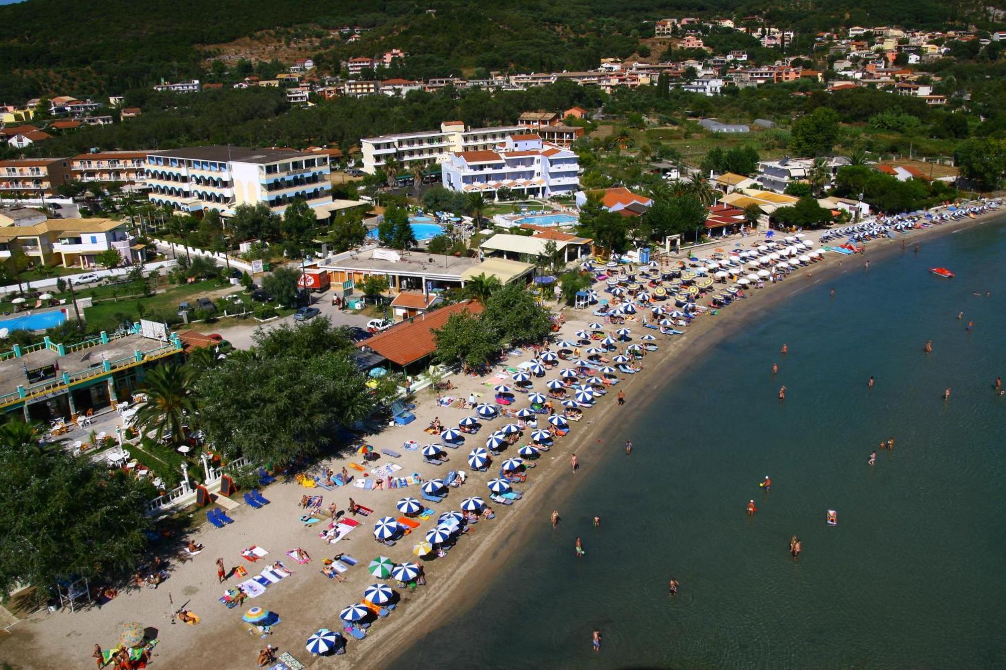 Aggelos Family Hotel Moraitika Exteriör bild
