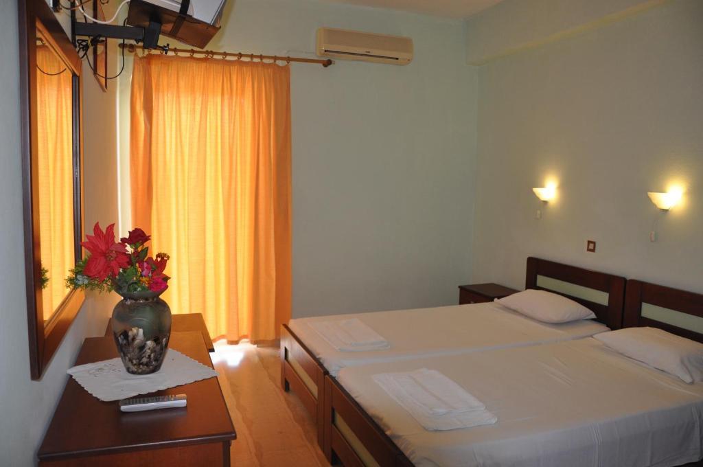 Aggelos Family Hotel Moraitika Exteriör bild