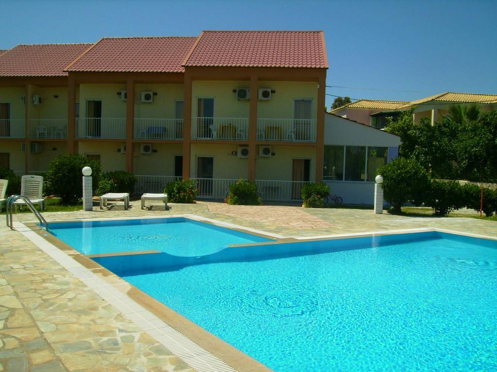 Aggelos Family Hotel Moraitika Exteriör bild