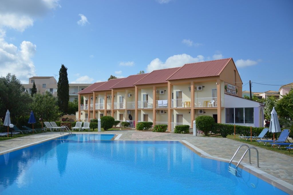 Aggelos Family Hotel Moraitika Exteriör bild