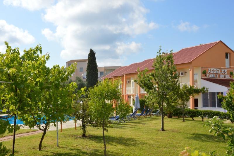 Aggelos Family Hotel Moraitika Exteriör bild